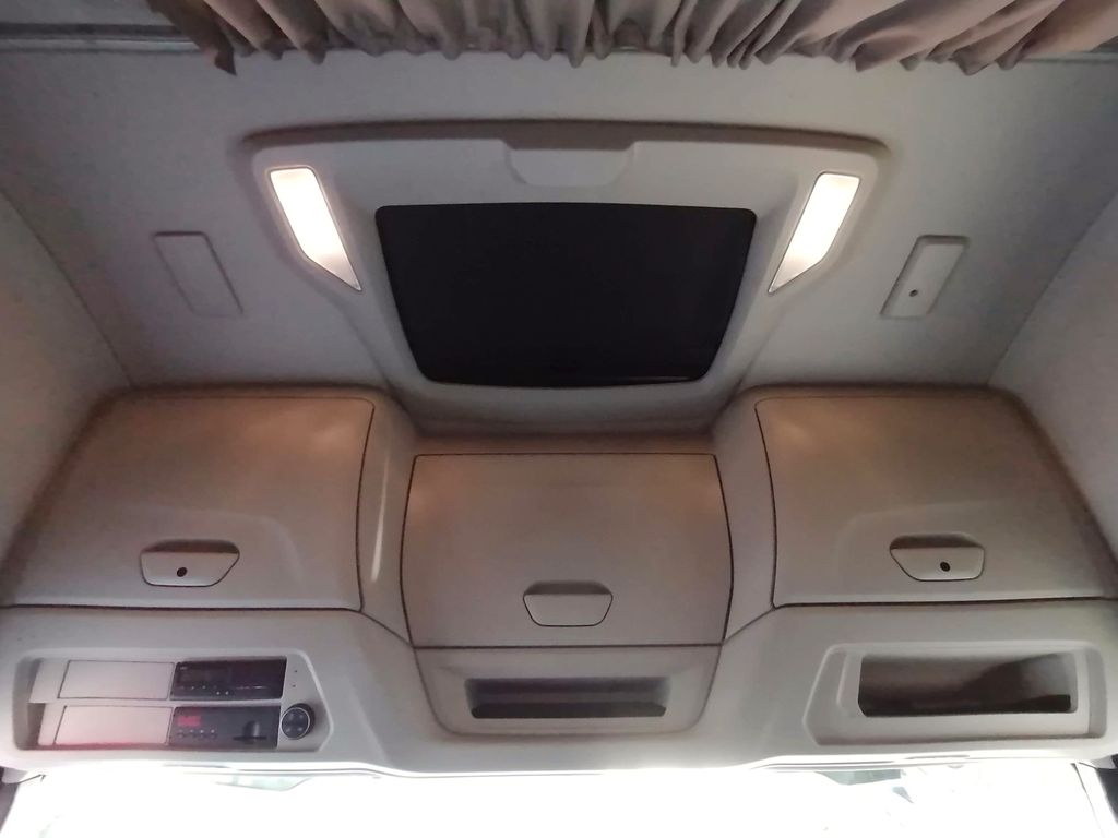 Iveco S-WAY 460, LNG, Retarder, Mautfrei - Photo 22