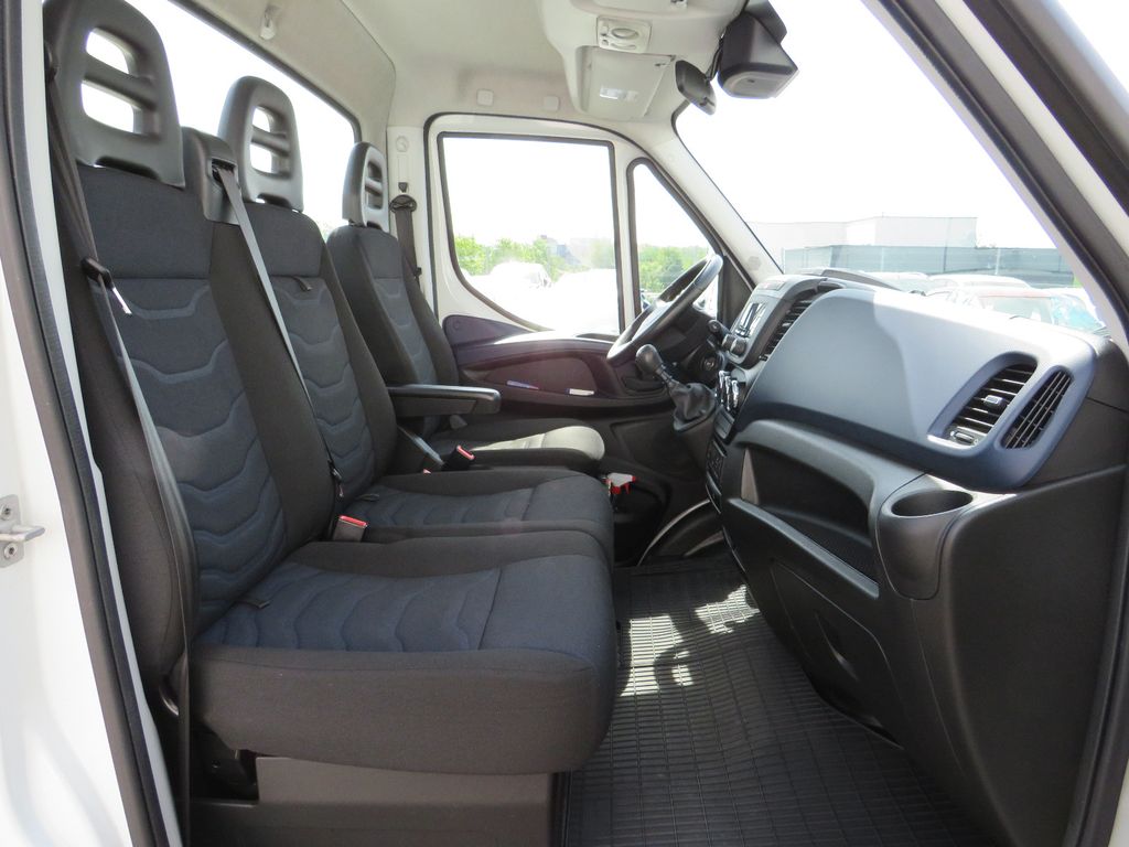 Iveco Daily 35S18 - Photo 2