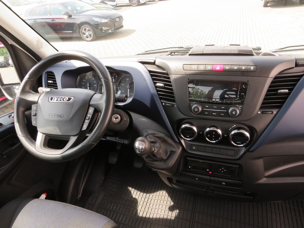 Iveco Daily 35S18 - Photo 13