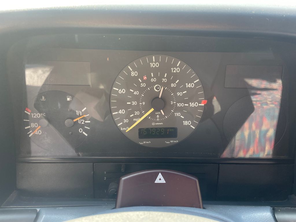 Mercedes-Benz 308 D Kipper Meiler TÜV 07/24 AHK - Photo 15