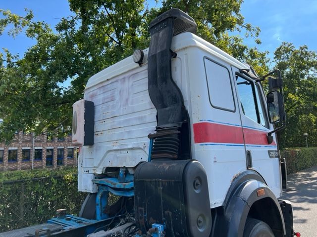Mercedes-Benz SK 2538 V8 6x2 /Blatt - Luft / Lenk / Liftachse - Photo 9