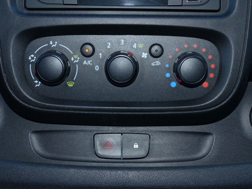 Renault Trafic 95 dCi-Energy Kasten L2H1 + Klima 3-Sitze - Photo 17