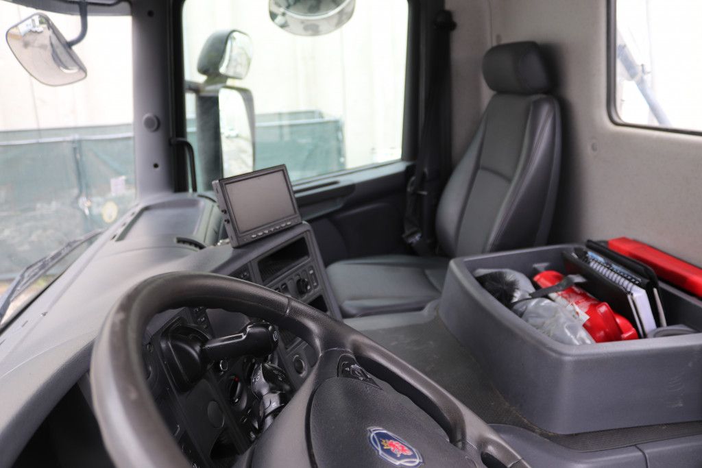 Scania P410 E6 Liebherr 9m3 Retarder 8x4 - Photo 25