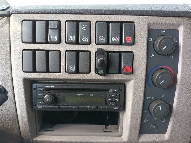 Volvo FL 12 -240 Chassis 11,9 to Klima 4x2 - Photo 13