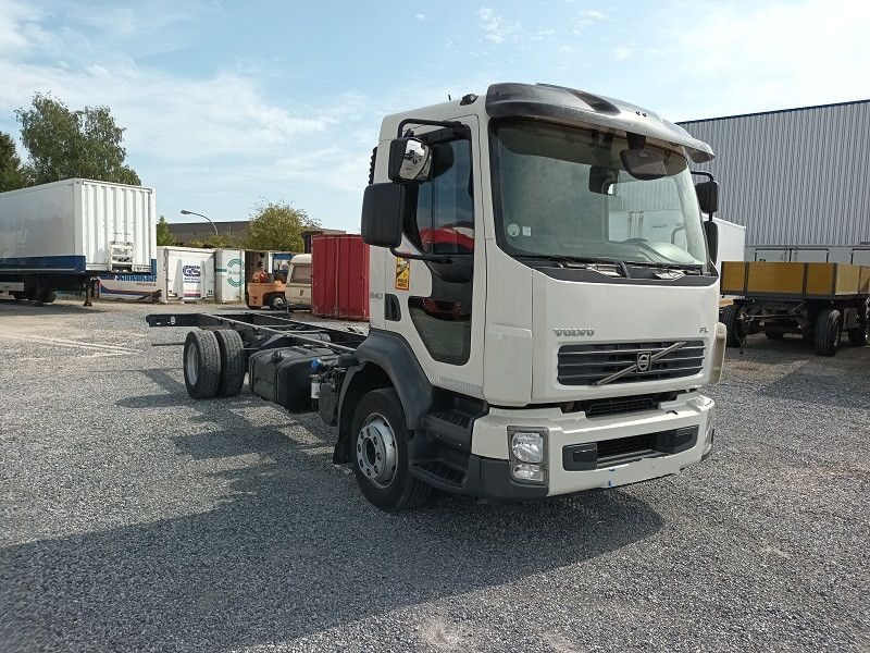 Volvo FL 12 -240 Chassis 11,9 to Klima 4x2 - Photo 23