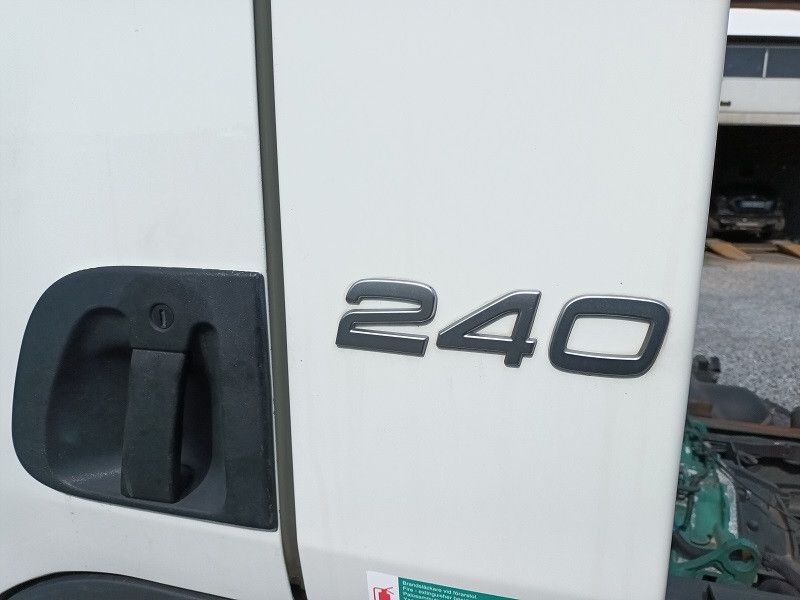 Volvo FL 12 -240 Chassis 11,9 to Klima 4x2 - Photo 16