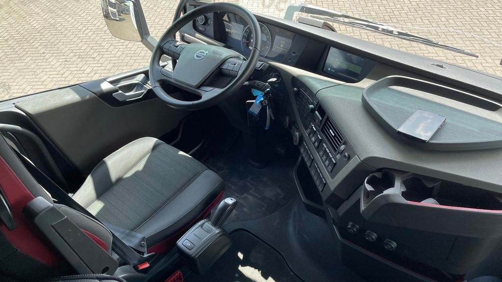 Volvo FH 420 LOWDECK MEGA GLOBETROTTER NUR 250.000 KM - Photo 11